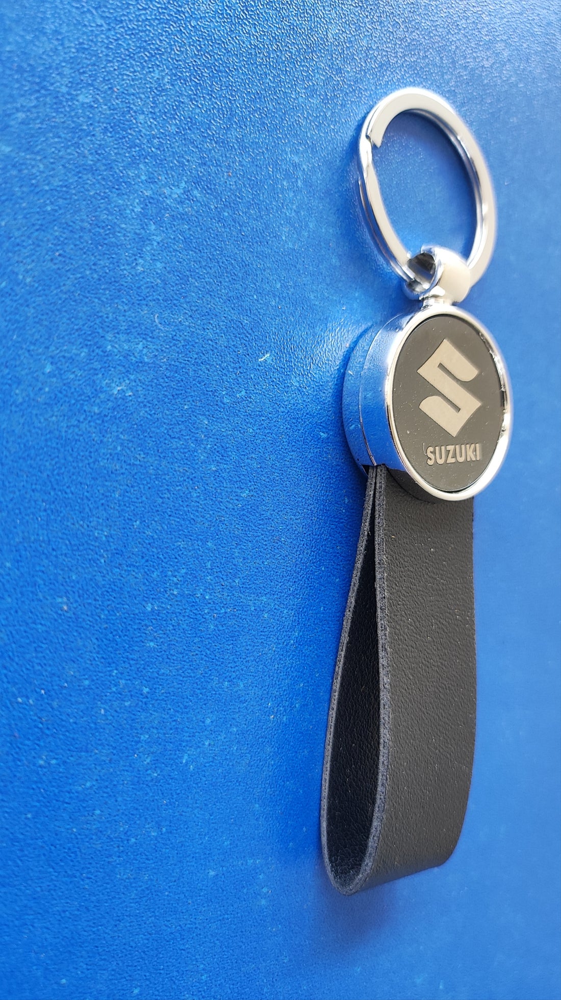 11 Suzuki Logo Keychain | Suzuki Logo Silver and Leather Keychain for Car and Bikes