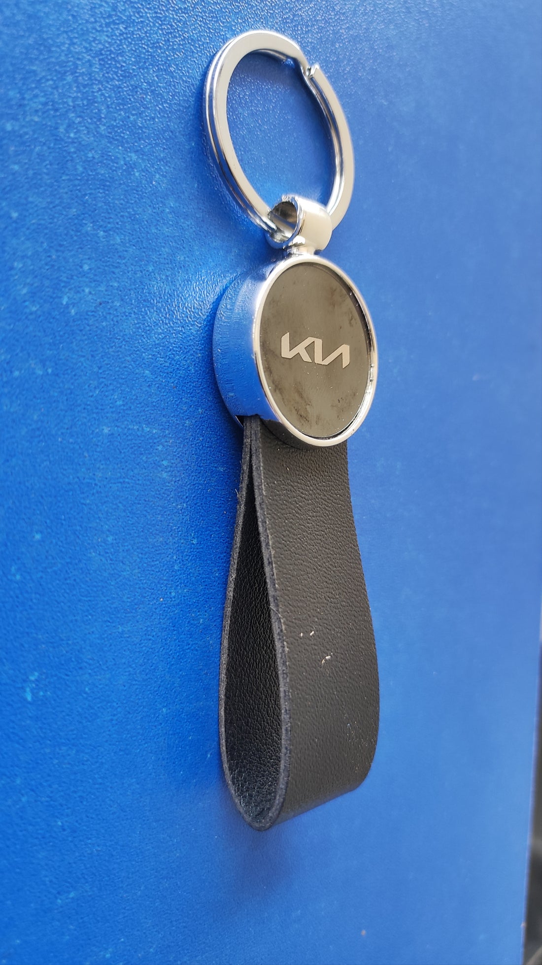 07 KIN Logo Keychain | KIN Logo Silver and Leather Keychain for Car and Bikes