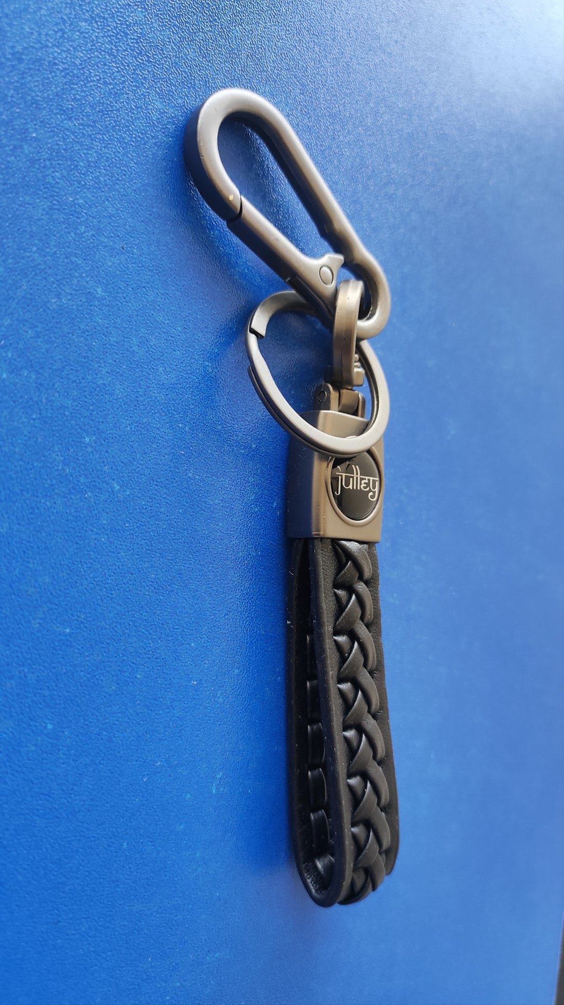 16Juiiey Logo Keychain| Juiiey Logo Steel and Leather Keychain for Car and bikes