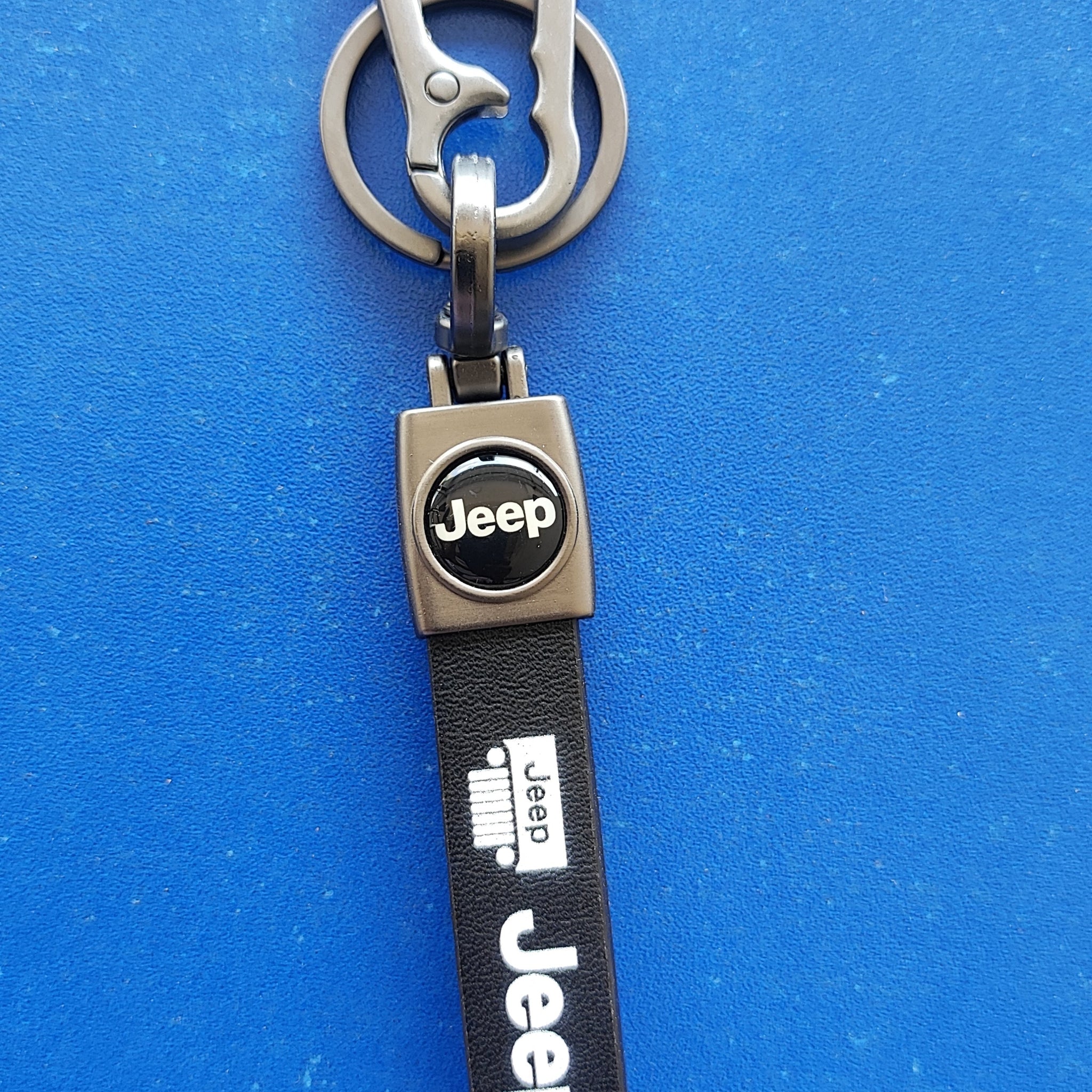 28 Jeep Logo Keychain| Jeep Logo Steel and Leather Keychain for Car and bikes