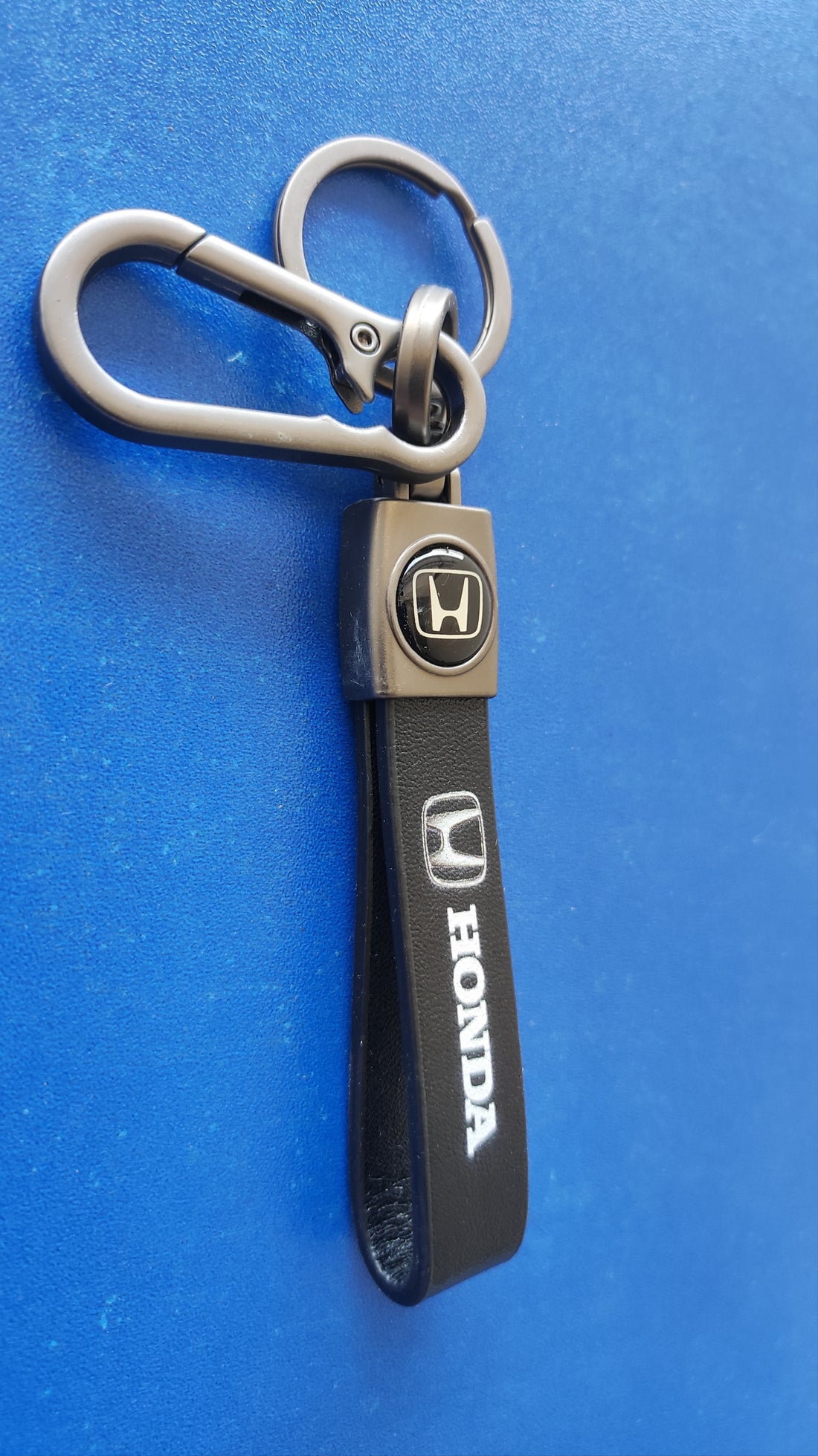 13 Honda Logo Keychain | Honda Logo Steel and Leather Keychain for Car and Bikes