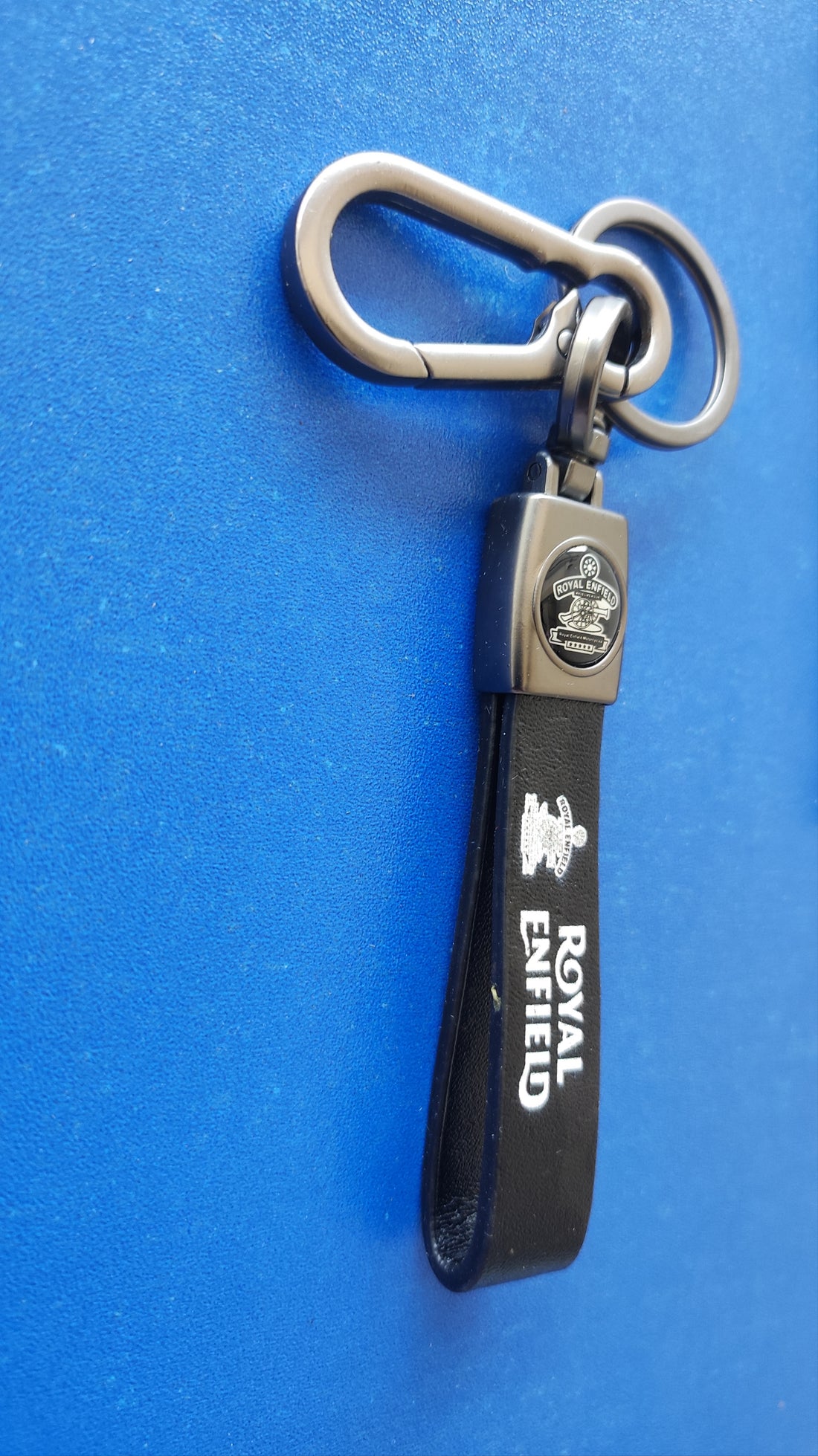 15 Royal Enfield Logo Keychain | Royal Enfield Logo Steel and Leather Keychain for Car and Bikes