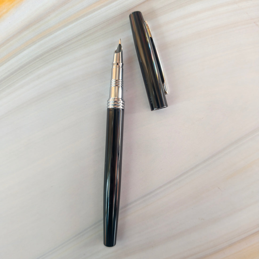 Students Hero Pen Nib Fountain Pen - Black Metal Body | Best Pens for Gift | Best Pens for Students | Shop Now HKFP0012